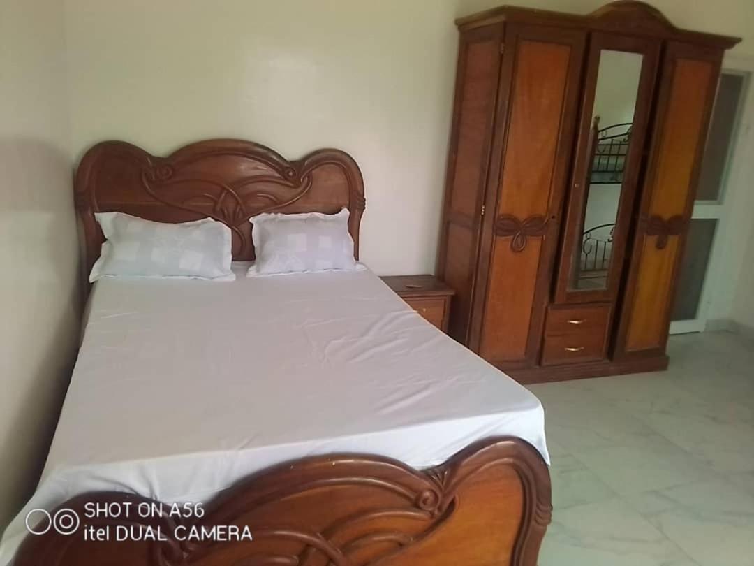 Villa Diambars Sali Tapé Esterno foto